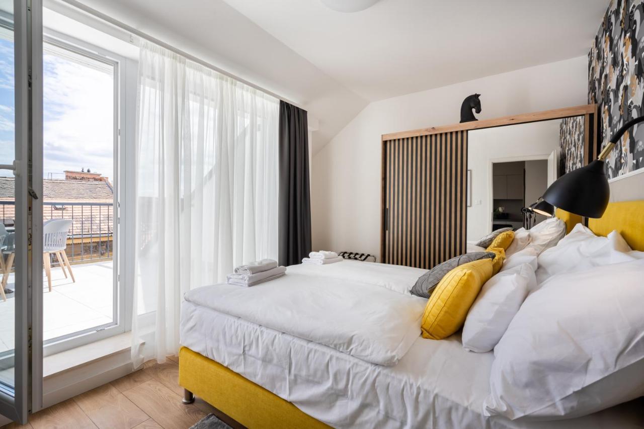 The Rose Garden Budapest Apartments Bagian luar foto