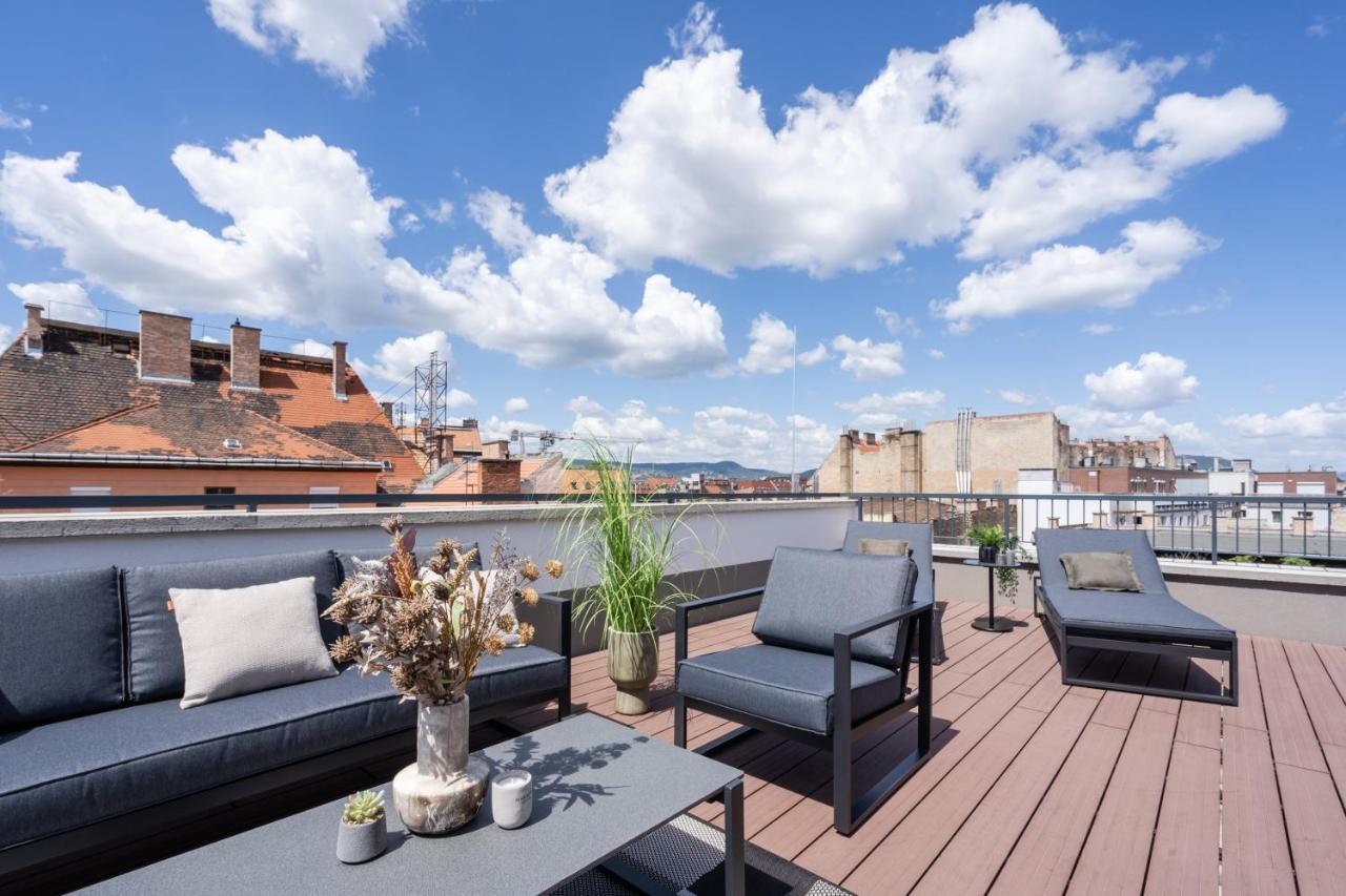 The Rose Garden Budapest Apartments Bagian luar foto