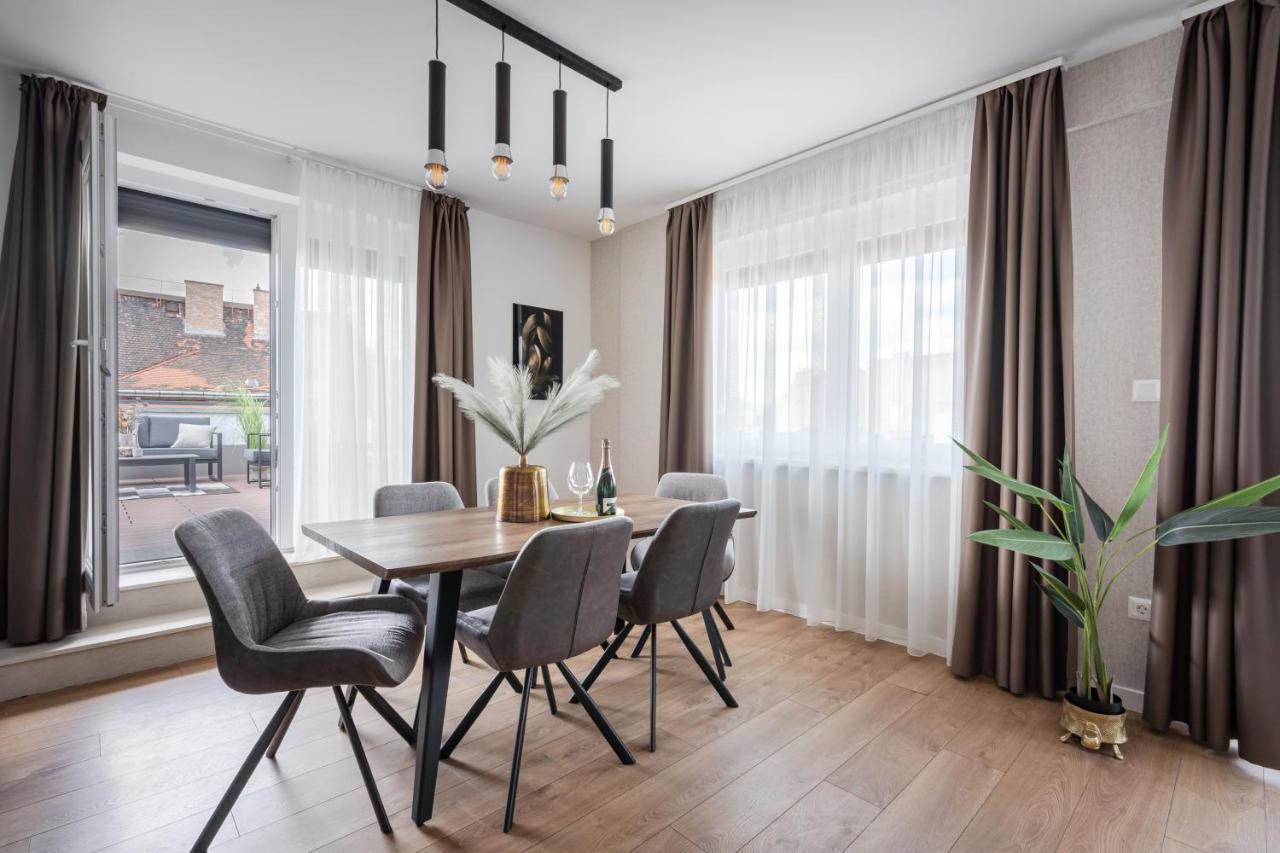 The Rose Garden Budapest Apartments Bagian luar foto