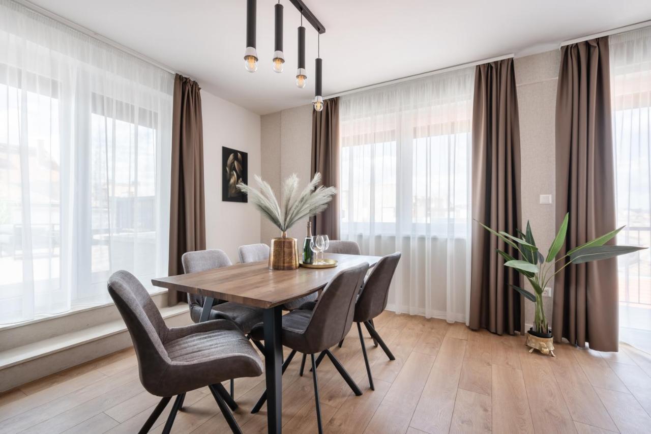 The Rose Garden Budapest Apartments Bagian luar foto