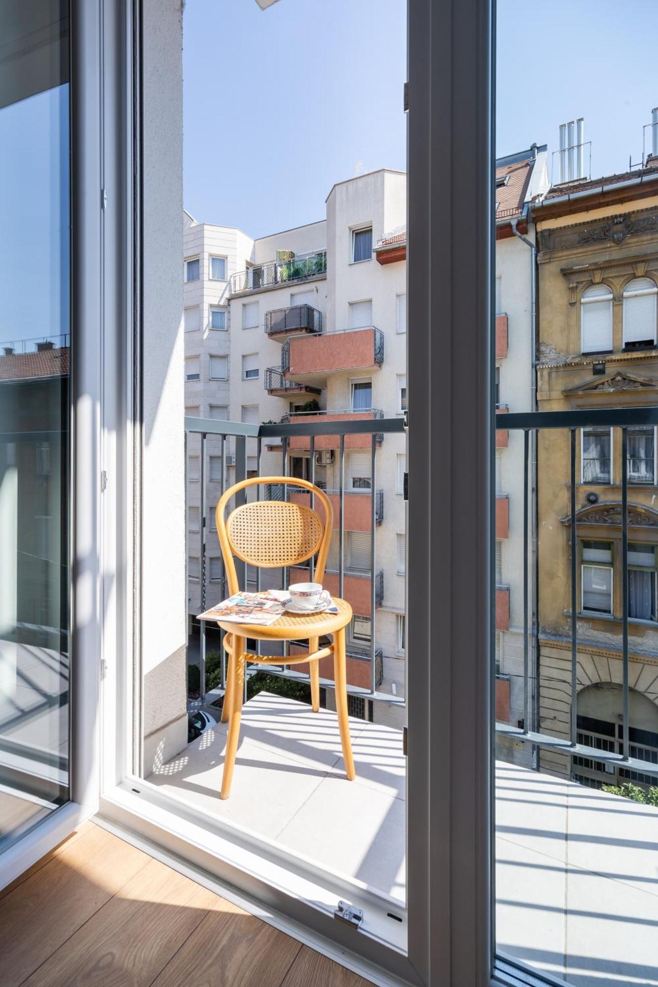 The Rose Garden Budapest Apartments Bagian luar foto